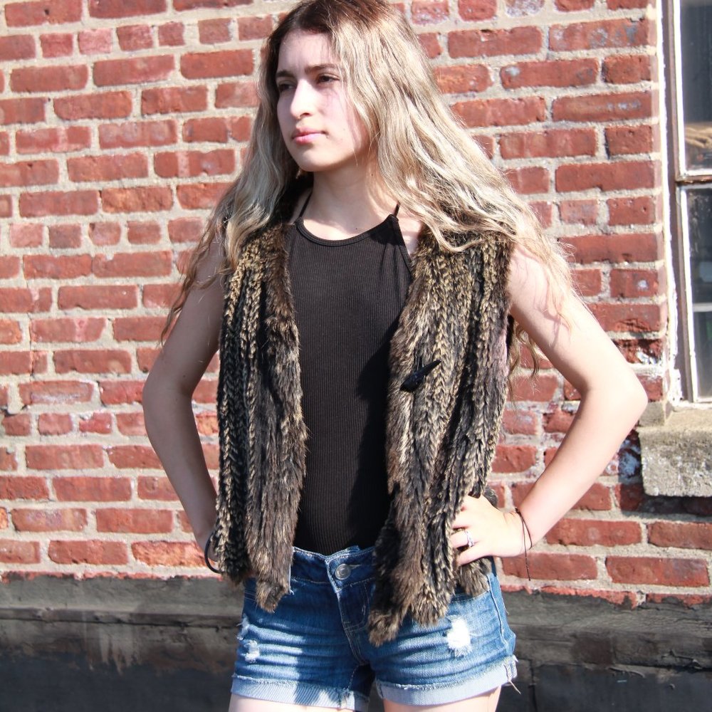 Kelli Kouri Genuine Fur & Leather Vest – Gray/Black